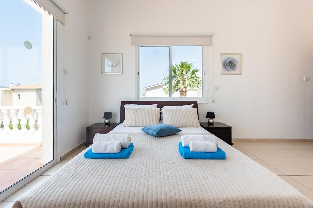 Villa Alysia By Ezoria Villas كورال باي المظهر الخارجي الصورة