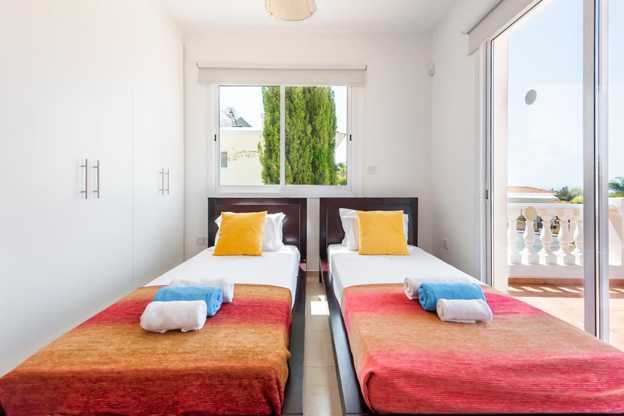 Villa Alysia By Ezoria Villas كورال باي المظهر الخارجي الصورة